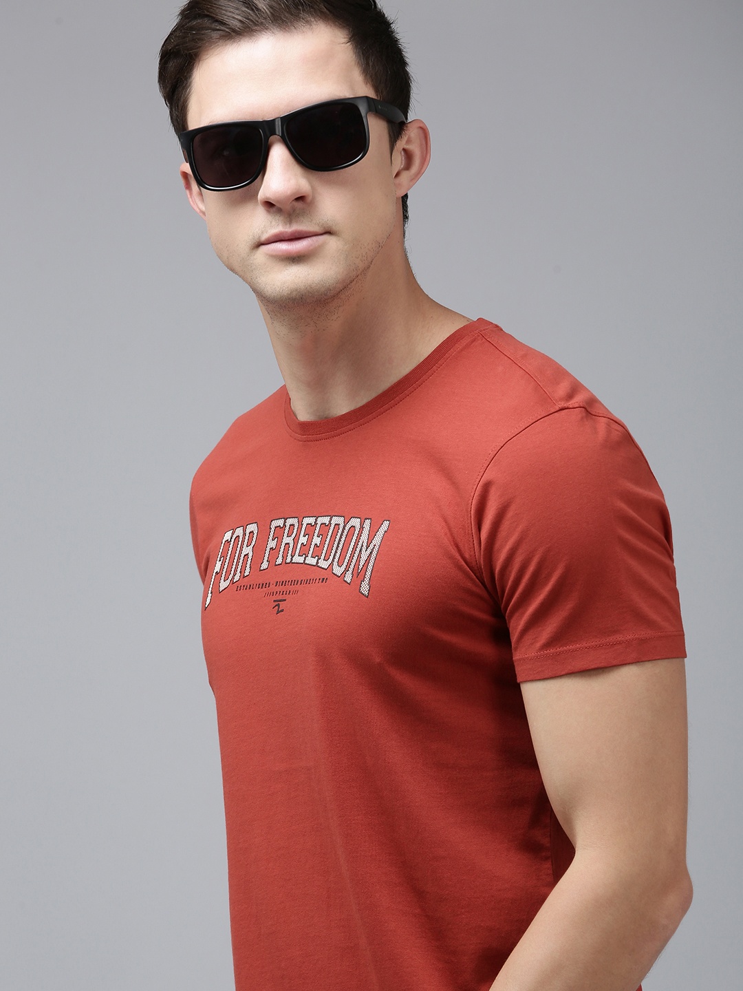 

SPYKAR Men Typography Printed Pure Cotton Slim Fit T-shirt, Red