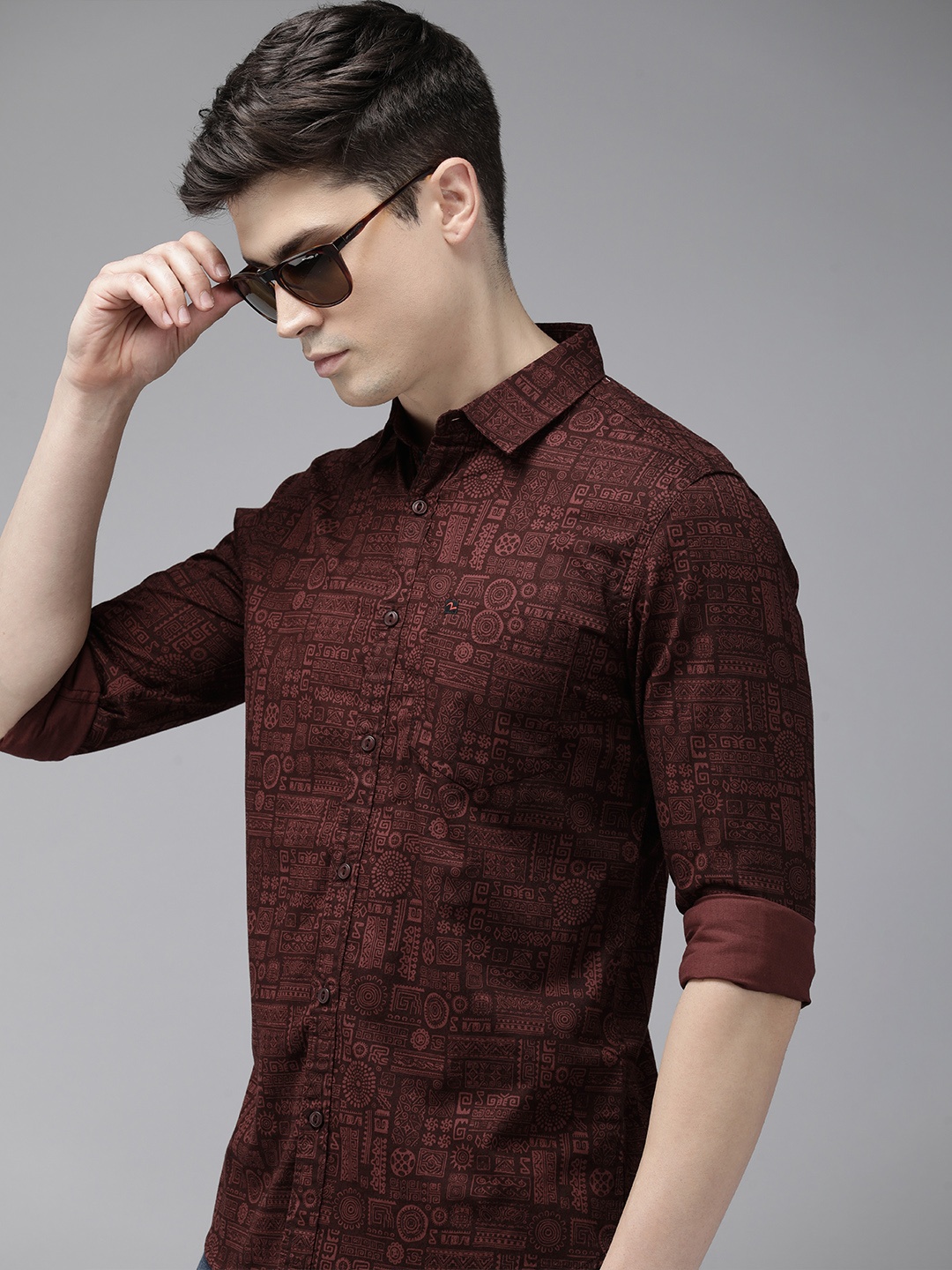 

SPYKAR Pure Cotton Slim Fit Opaque Printed Casual Shirt, Maroon