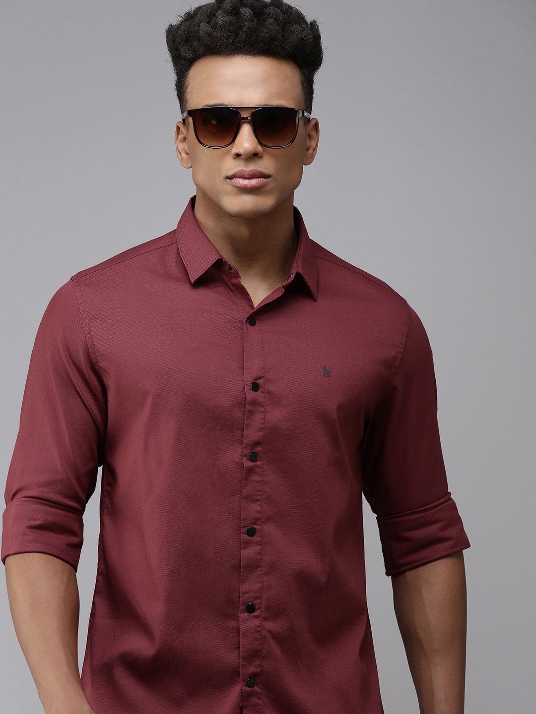 

SPYKAR Self Design Textured Spread-Collar Casual Shirt, Red