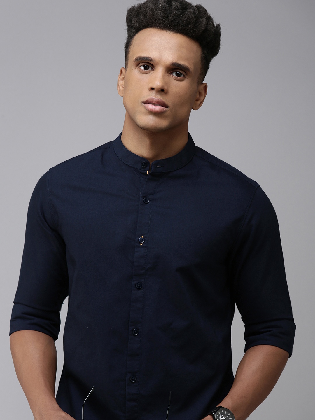 

SPYKAR Pure Cotton Band Collar Slim Fit Casual Shirt, Navy blue