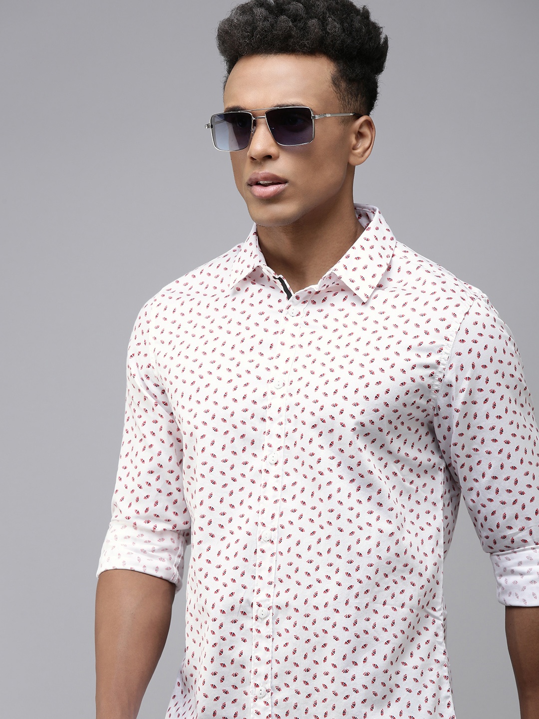 

SPYKAR Slim Fit Geometric Printed Pure Cotton Casual Shirt, White
