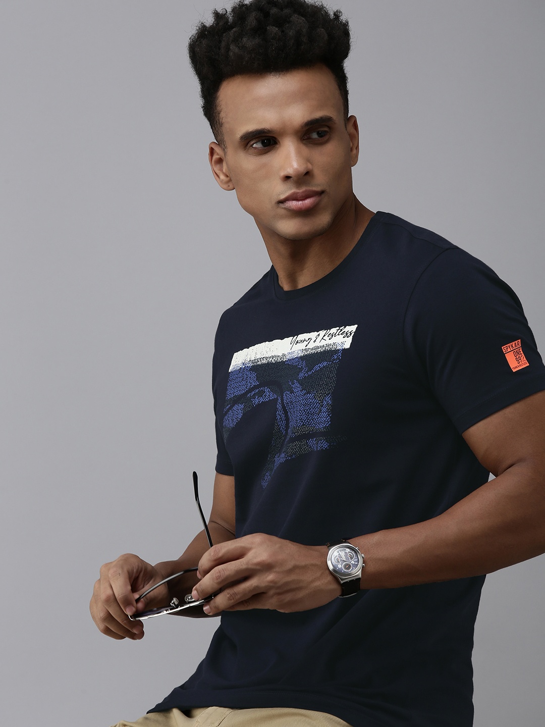 

SPYKAR Men Graphic Printed Pure Cotton T-shirt, Navy blue