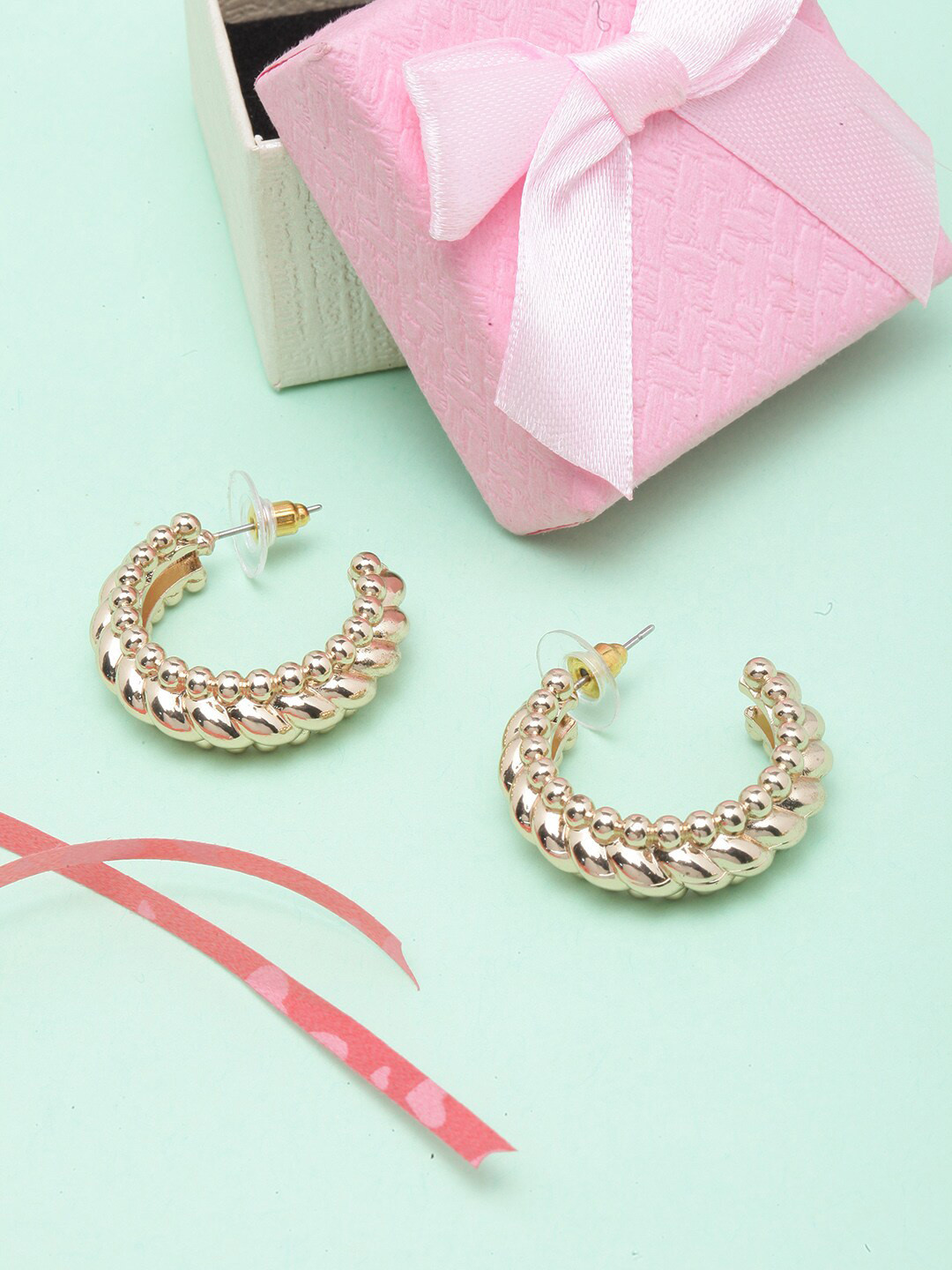 

DIVA WALK Gold-Plated Circular Half Hoop Earrings