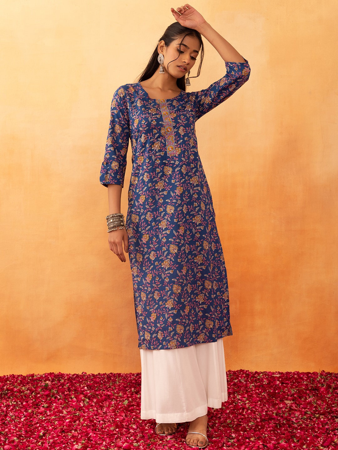 

Rang by Indya Floral Printed Sequined Pure Cotton Kurta, Navy blue