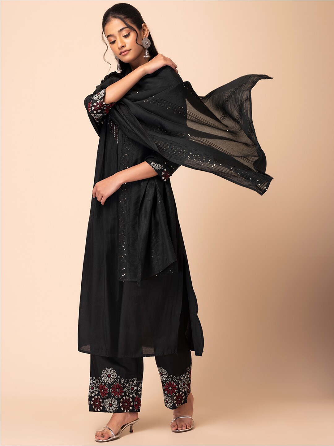 

Rang by Indya Striped Sequinned Embroidered Dupatta, Black