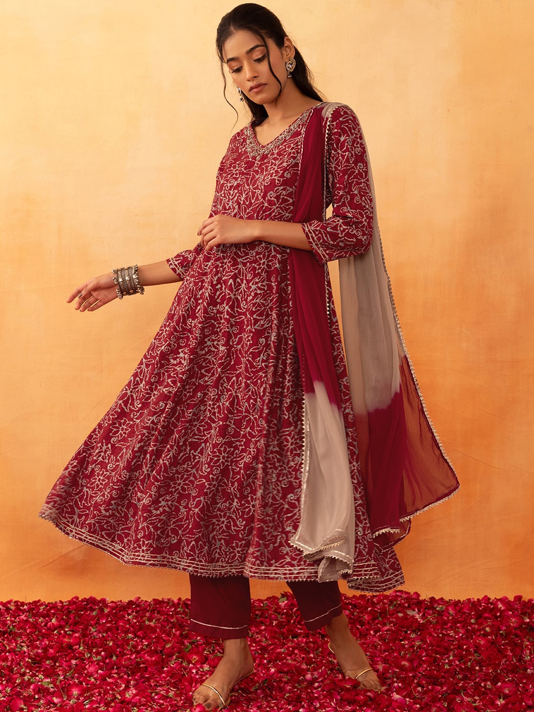 

Rang by Indya Floral Printed Regular Anarkali Kurta & Trousers With Dupatta, Red