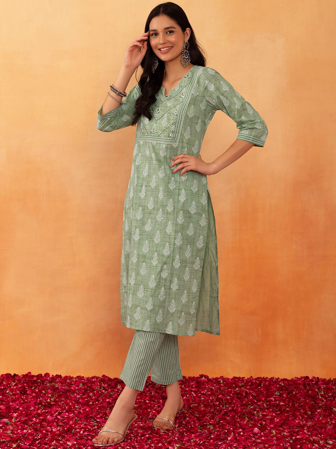 

Rang by Indya Ethnic Motifs Printed Mirror Work Pure Cotton Kurta With Trousers, Green