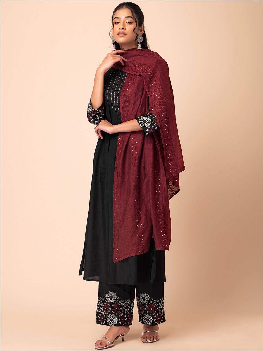 

Rang by Indya Striped Sequinned Embroidered Dupatta, Brown
