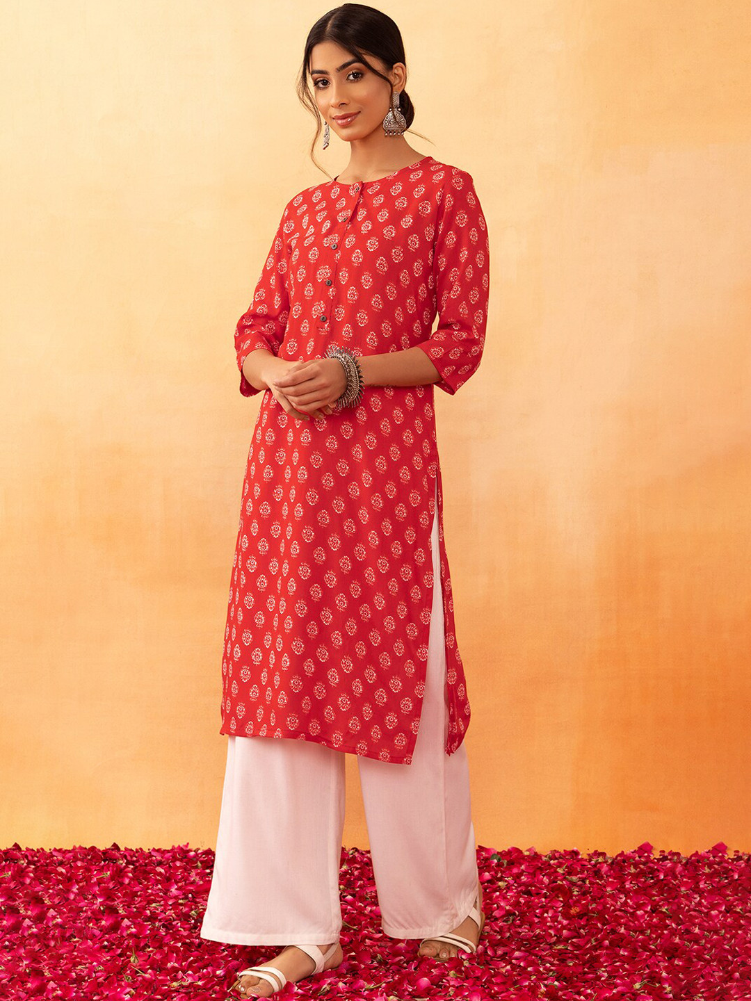 

INDYA Floral Printed Straight Kurta, Red
