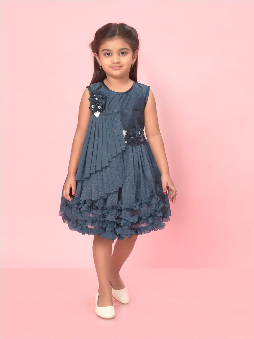 

Muhuratam Girls Net A-Line Knee Length Dress, Green
