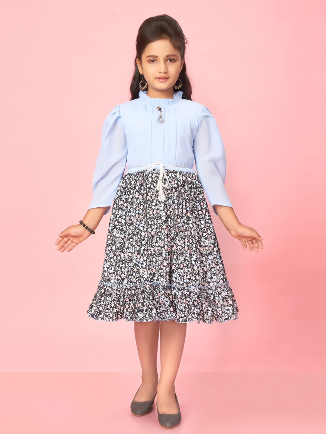 

Muhuratam Girls Floral Printed Georgette Fit & Flare Midi Dress With Belt, Blue