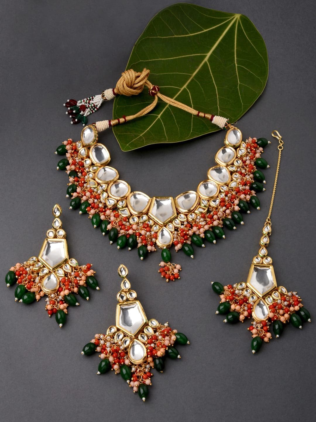 

Fida Gold-Plated Kundan-Studded & Beaded Necklace & Earring Set