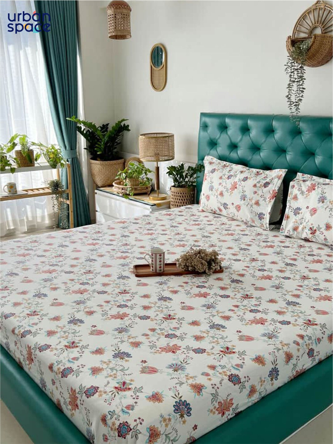 

URBAN SPACE Peach-Colored & Blue Printed Pure Cotton Double Queen Bedding Set, White