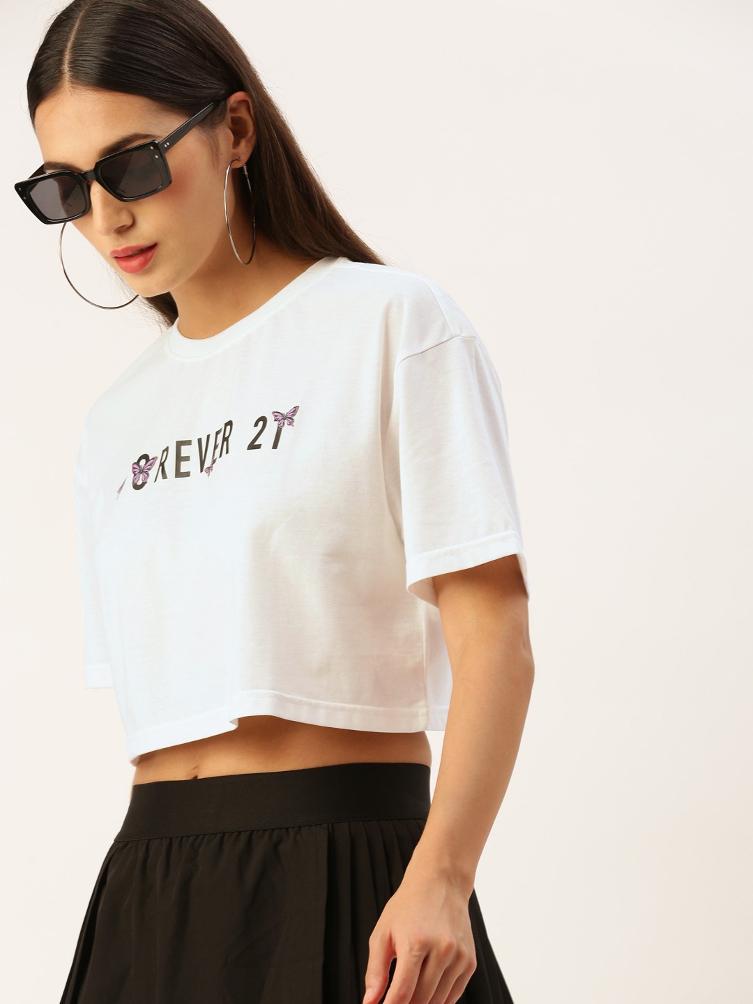 

FOREVER 21 Women Brand Logo Printed Drop-Shoulder Sleeves Crop T-shirt, White