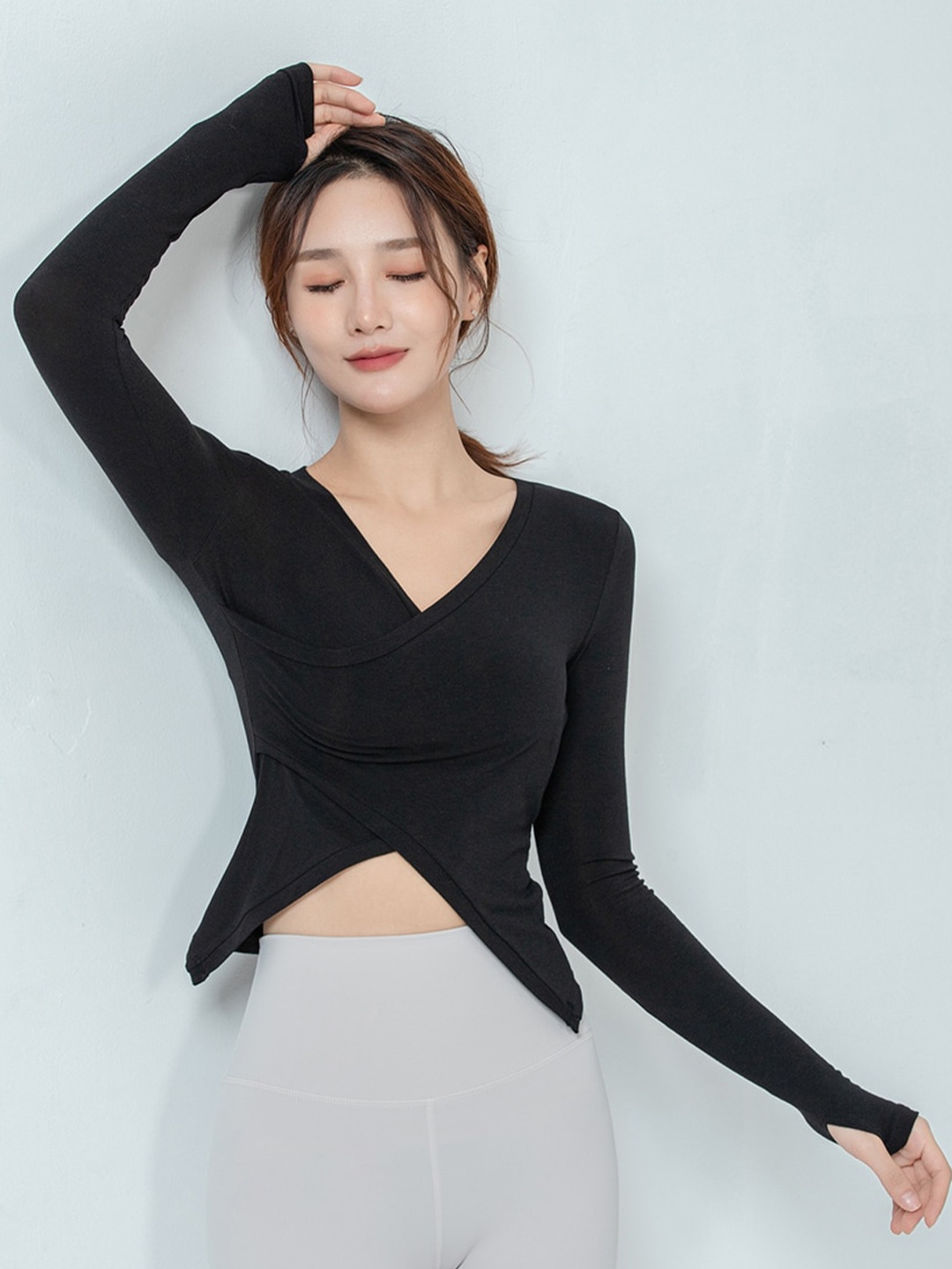 

JC Collection V-Neck Long Sleeves Asymmetrical Hem Crop Top, Black