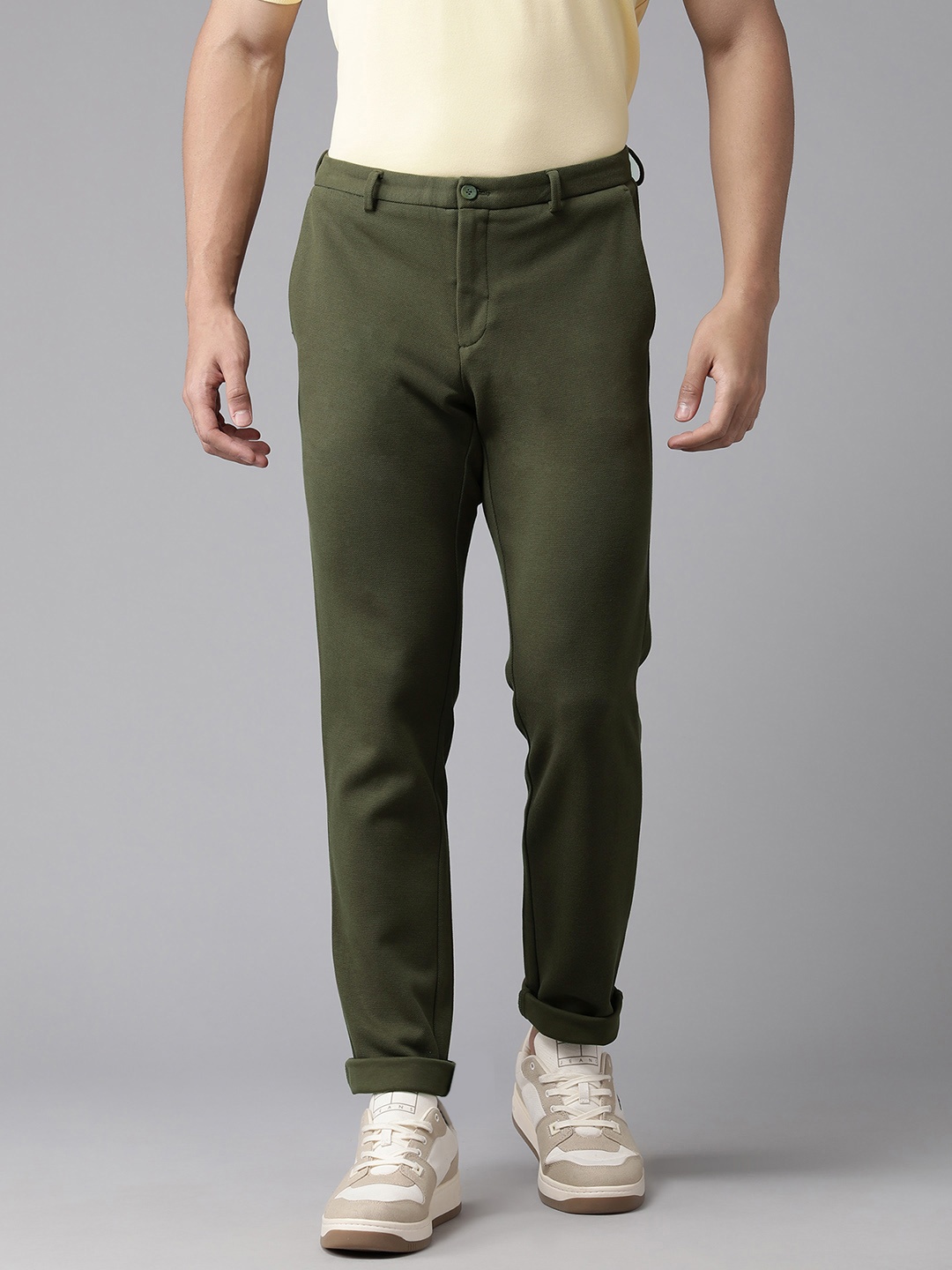 

Blackberrys Men Solid Casual Trousers, Olive
