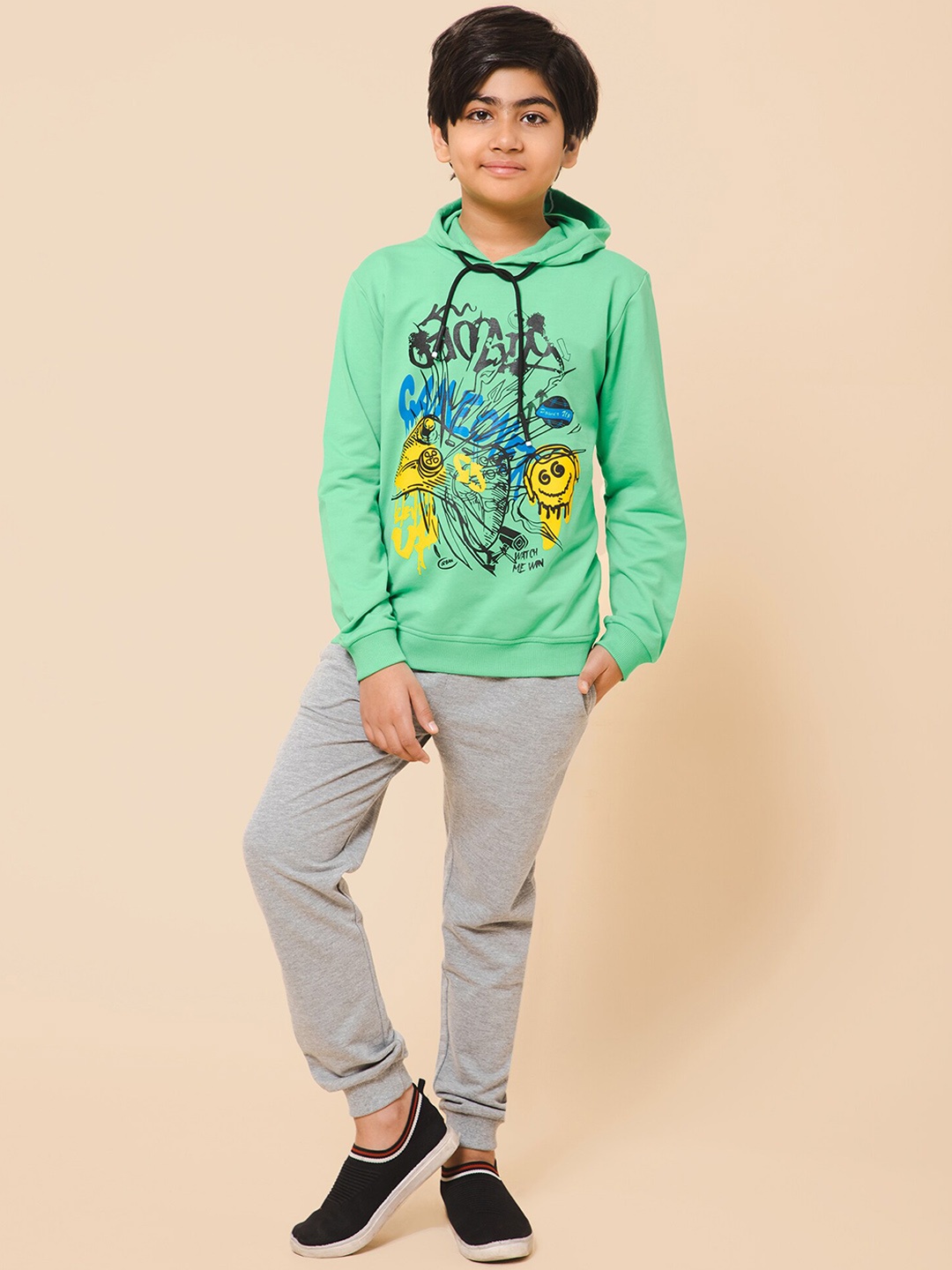 

Alan Jones Boys Graphic Printed Sweatshirt With Joggers Tracksuit, Green