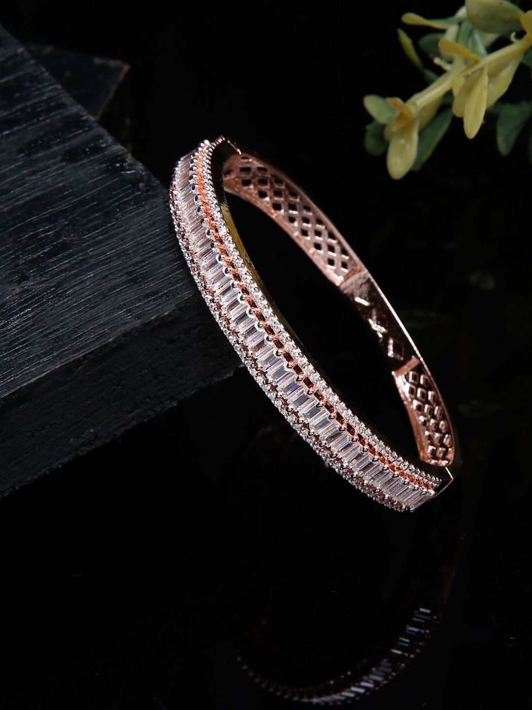 

Anouk Women Rose Gold-Toned Rose Gold-Plated Bangle-Style Bracelet