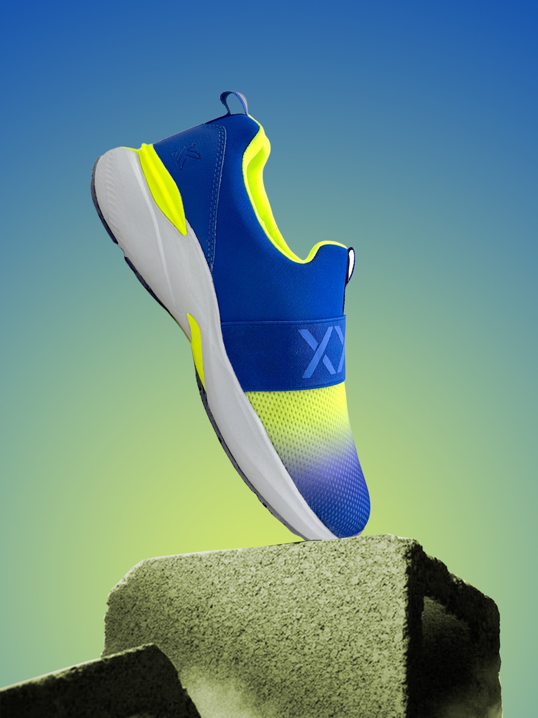 

KazarMax Men Colourblocked Memory Foam Slip-On Sneakers, Blue