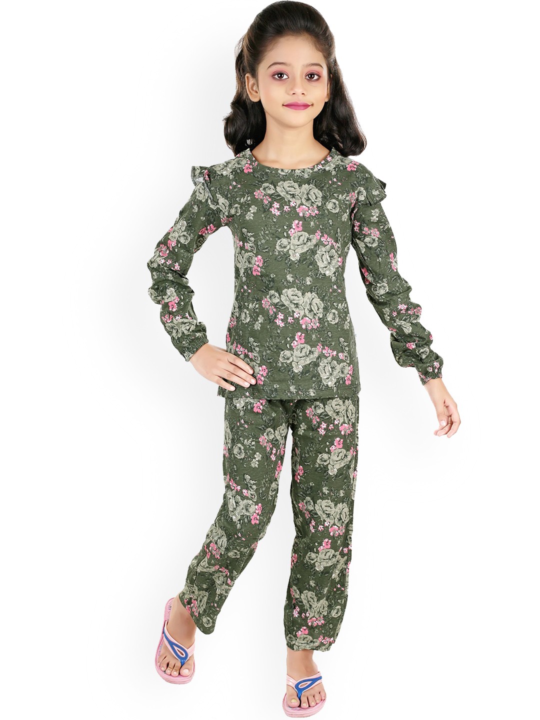 

CELEBRITY CLUB Girls Floral Printed Night Suit, Green