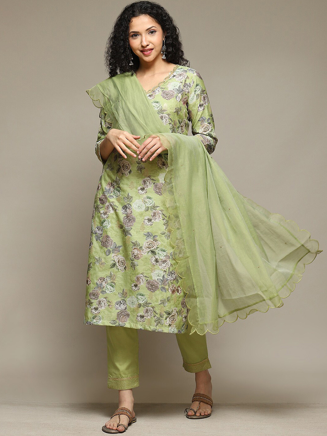 

Biba Floral Printed Regular Sequinned Kurta with Trousers & Dupatta, Green