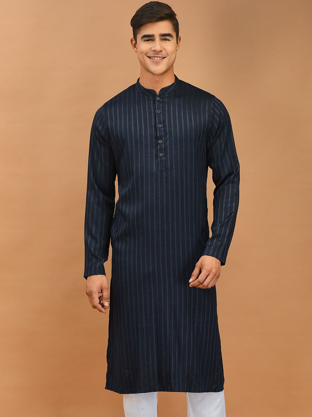 

DEYANN Ethnic Motifs Woven Design Mandarin Collar Jacquard Kurta, Navy blue