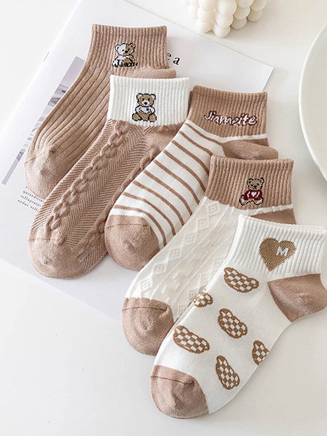 

iSWEVEN Women Pack Of 5 Patterned Ankle-Length Cotton Socks, White