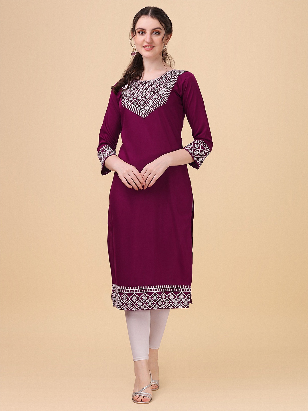 

Femvy Floral Woven Design Kurta, Burgundy