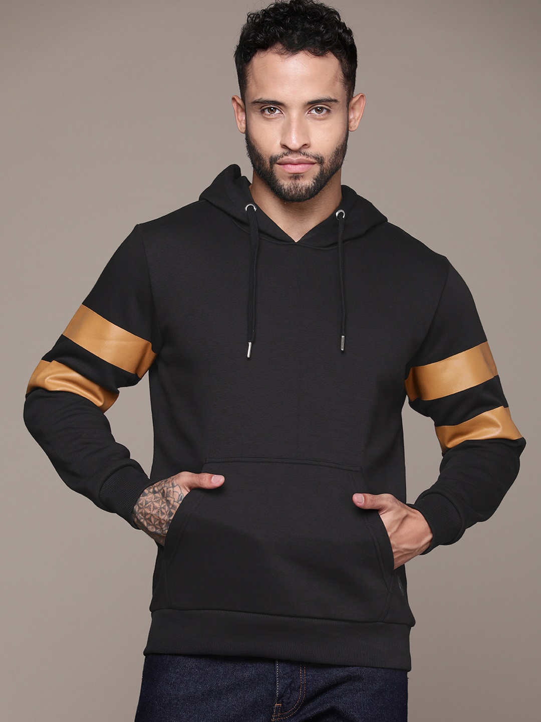 

The Roadster Lifestyle Co. Hooded Sweatshirt, Black