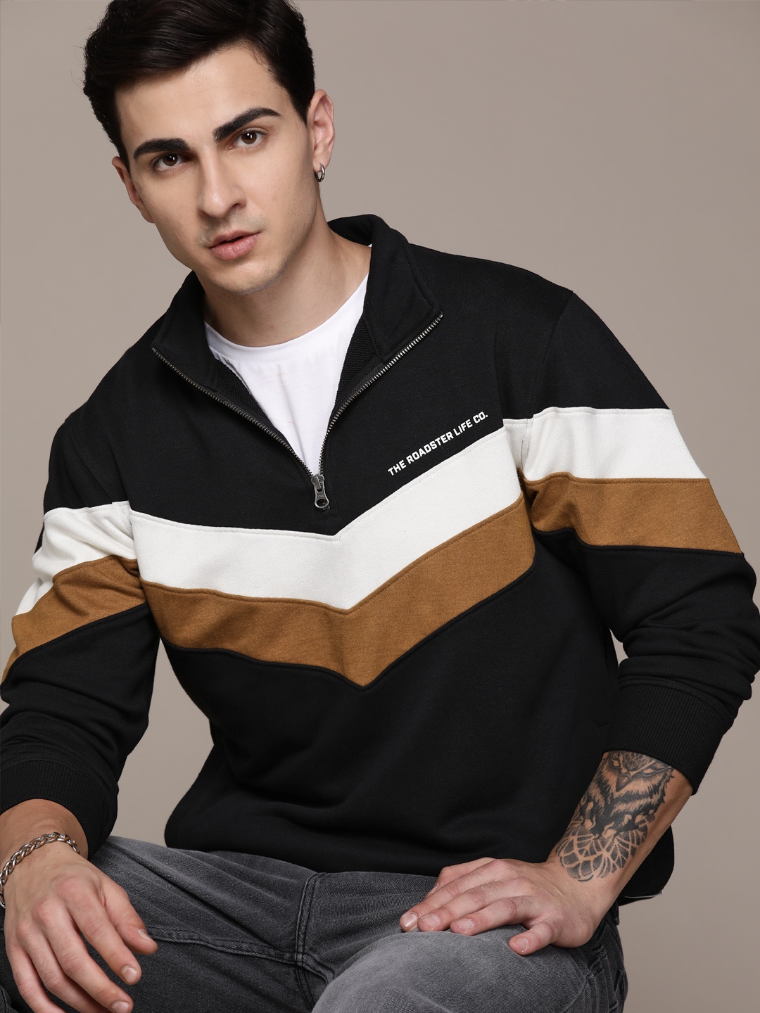 

The Roadster Lifestyle Co. Men Striped Sweatshirt, Black