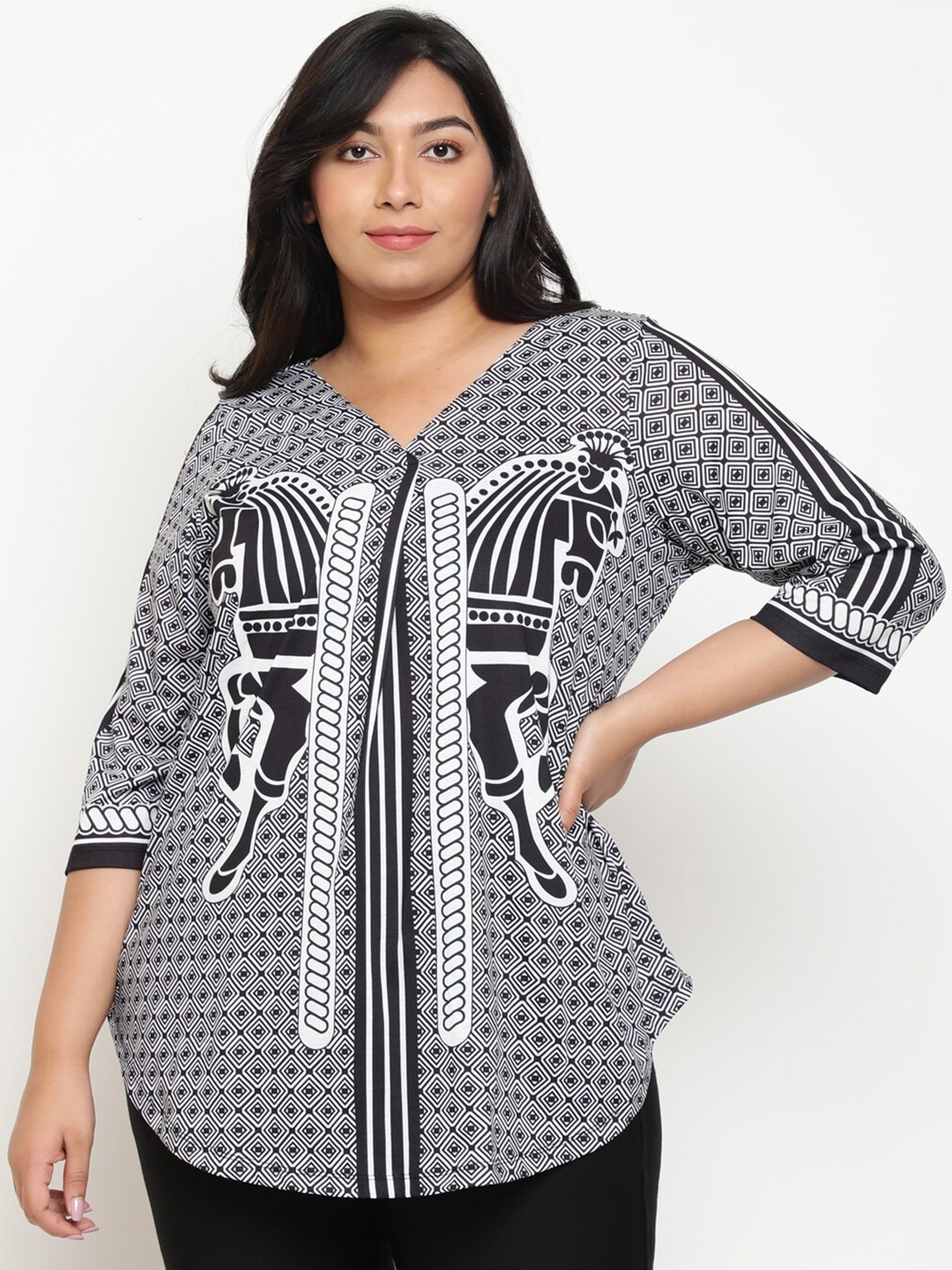 

Amydus Plus Size Conversational Printed V-Neck Longline Top, Black