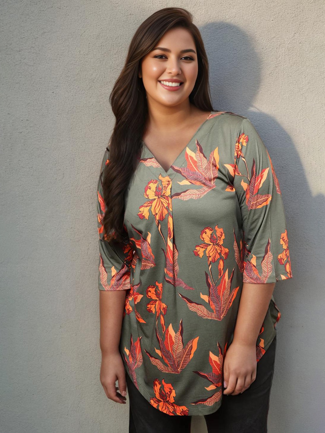 

Amydus Plus Size Floral Printed V-Neck Longline Top, Green