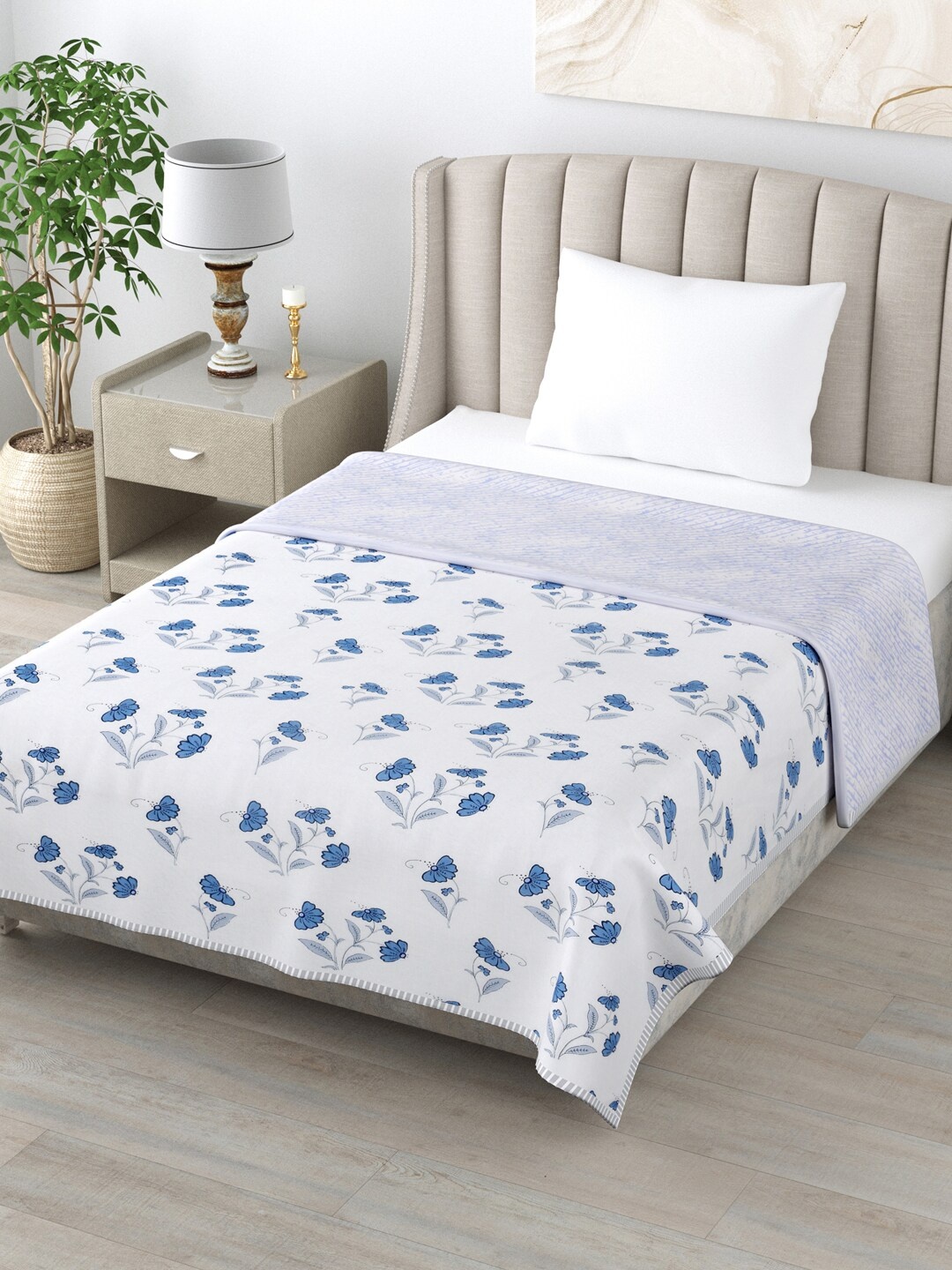 

LIVING ROOTS White & Blue Floral AC Room 233 GSM Reveresible Pure Cotton Single Bed Dohar