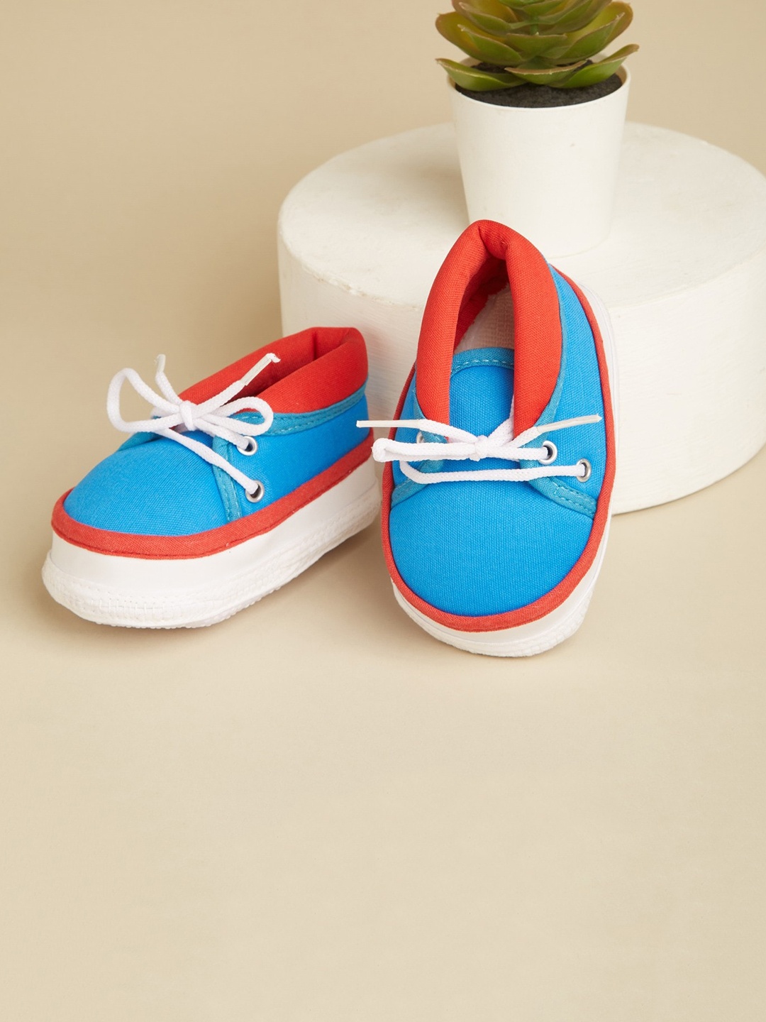 

CHiU Infants Cotton Booties, Blue