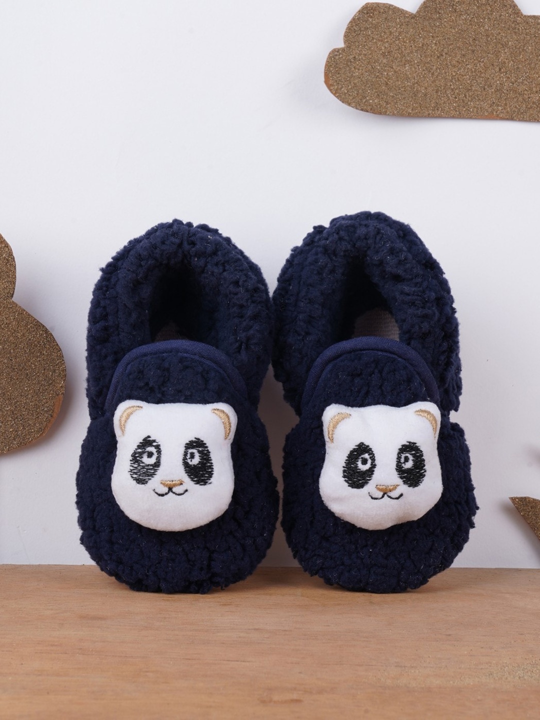 

CHiU Infants Panda Pure Wool Booties, Navy blue