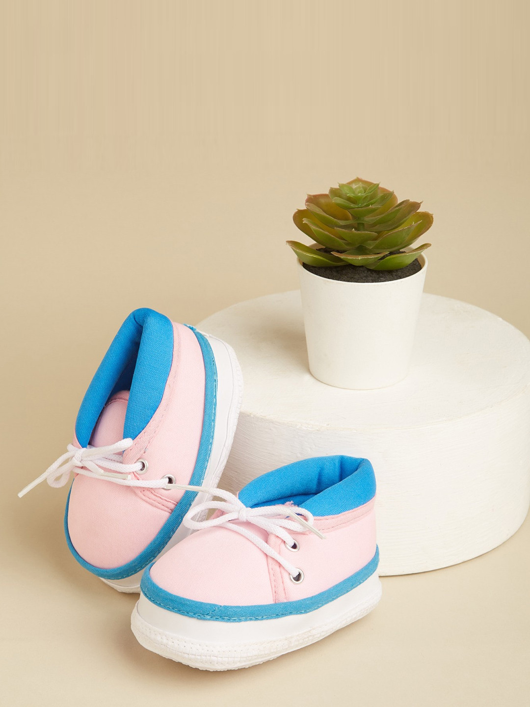 

CHiU Infants Cotton Booties, Pink