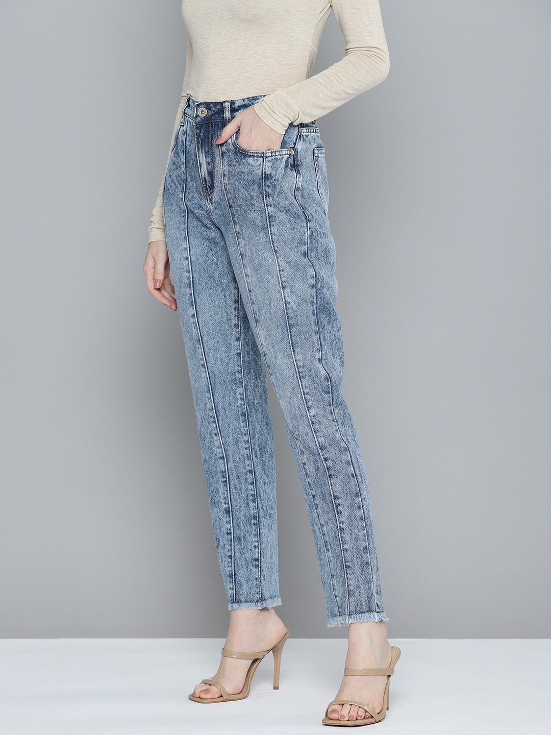 

Chemistry Women Relaxed Fit Heavy Fade Acid Wash Jeans, Blue