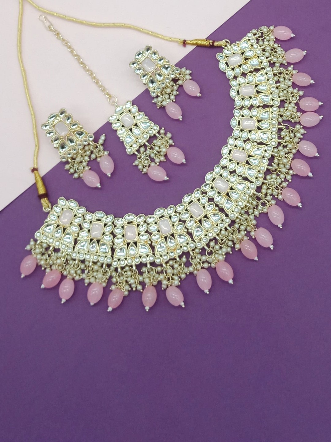 

AASHISH IMITATION Gold-Plated Kundan-Studded & Beaded Necklace & Earring Set