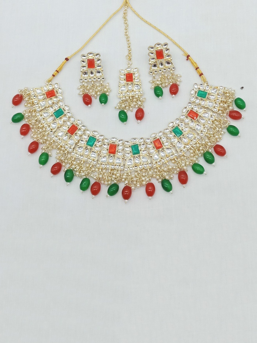 

AASHISH IMITATION Gold-Plated Kundan-Studded & Beaded Necklace & Earrings Set