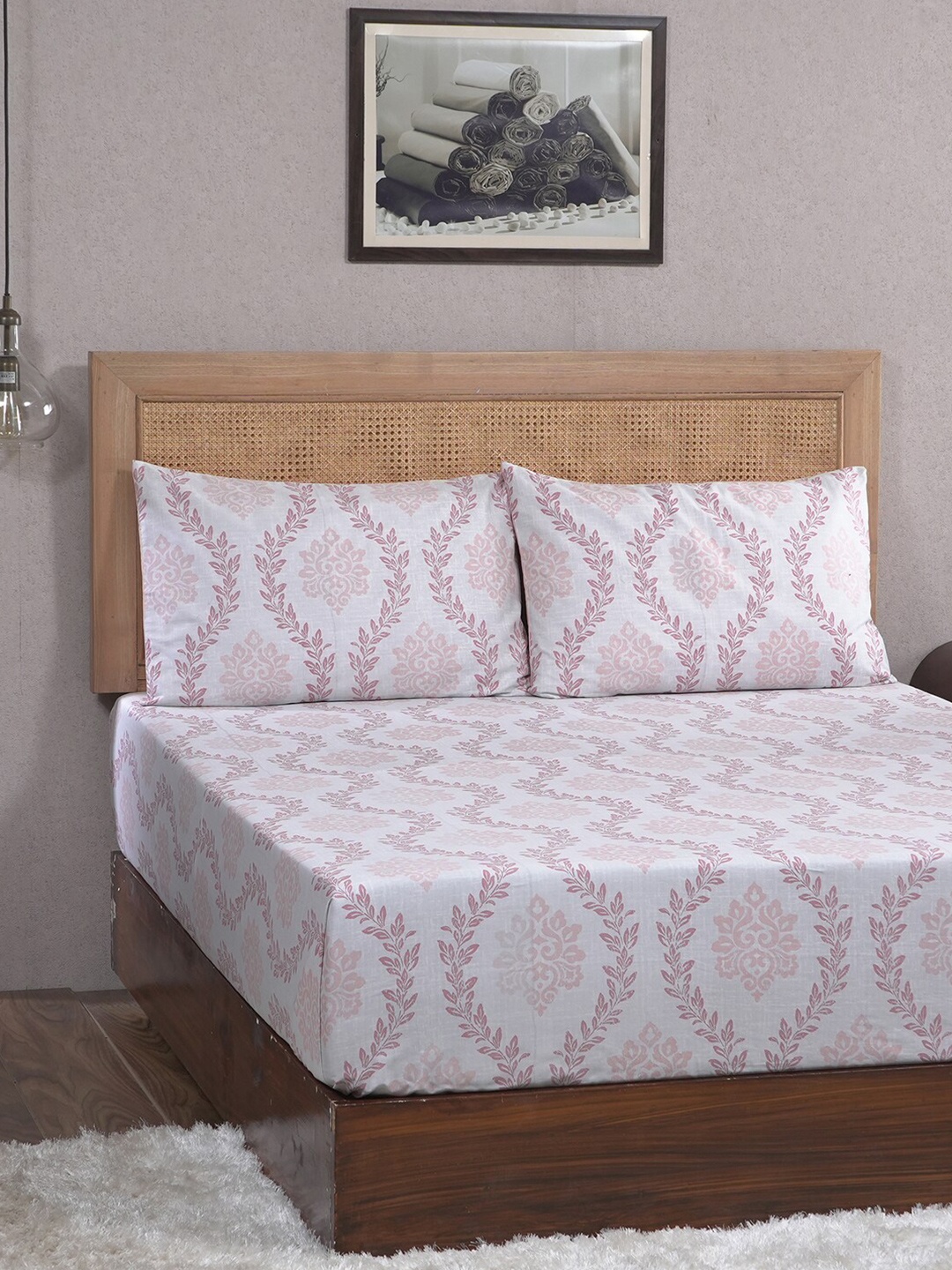

MASPAR Tranquil Essence Lawn Leaflet Peach Printed 400 TC King Bedsheet & Pillow Covers