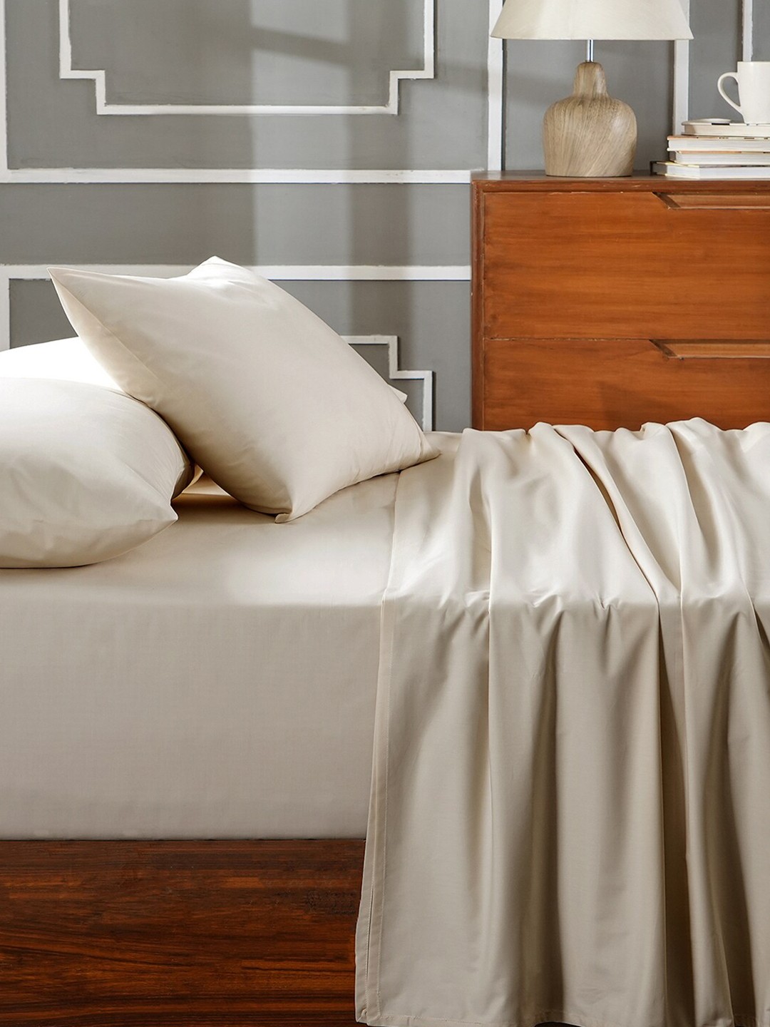 

MASPAR Colorart Eden Beige 144TC Cotton King Bedsheet & 2 Pillow Covers