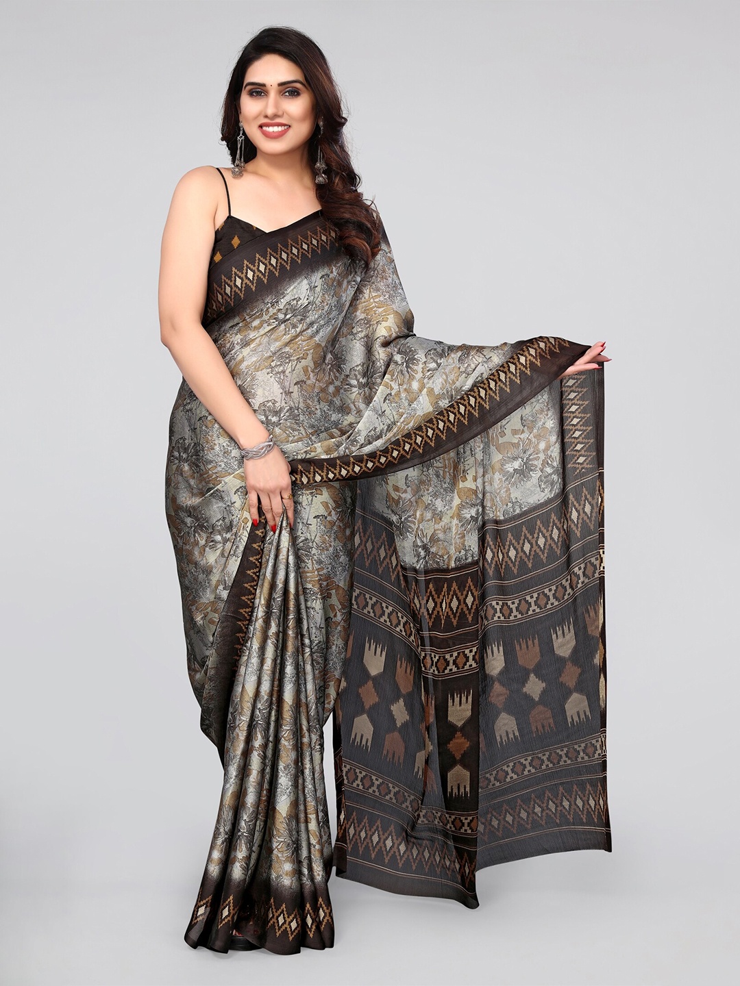

MIRCHI FASHION Grey & Beige Floral Printed Saree