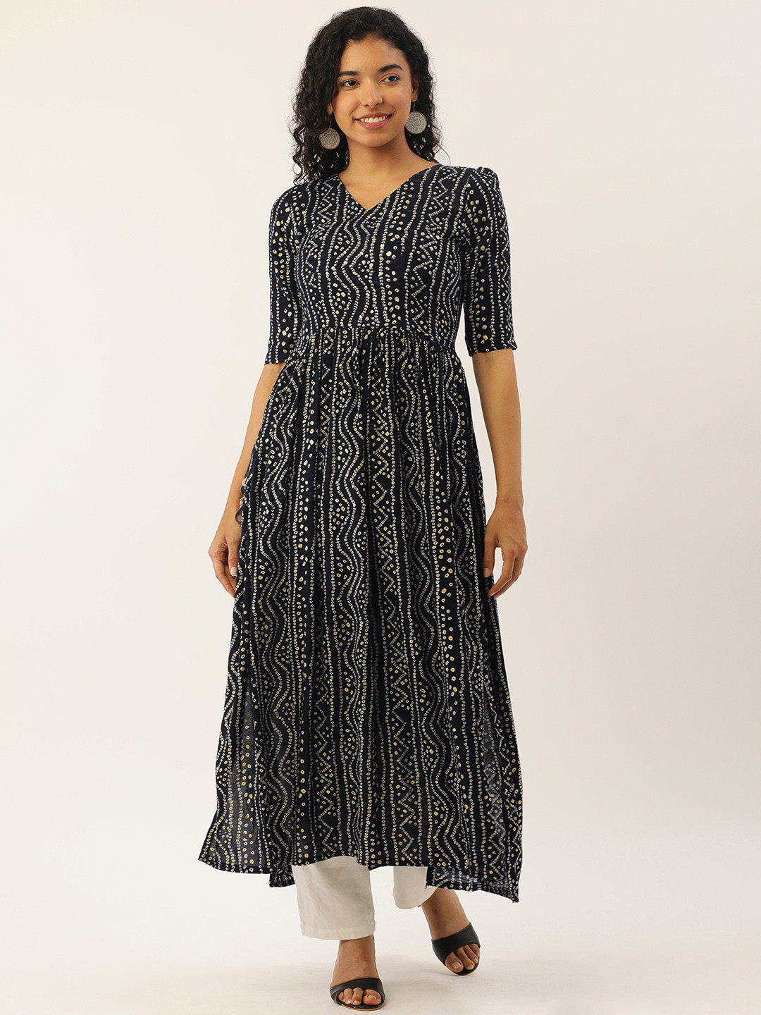 

LOOKNBOOK ART Women Bandhani Printed Kurta, Navy blue