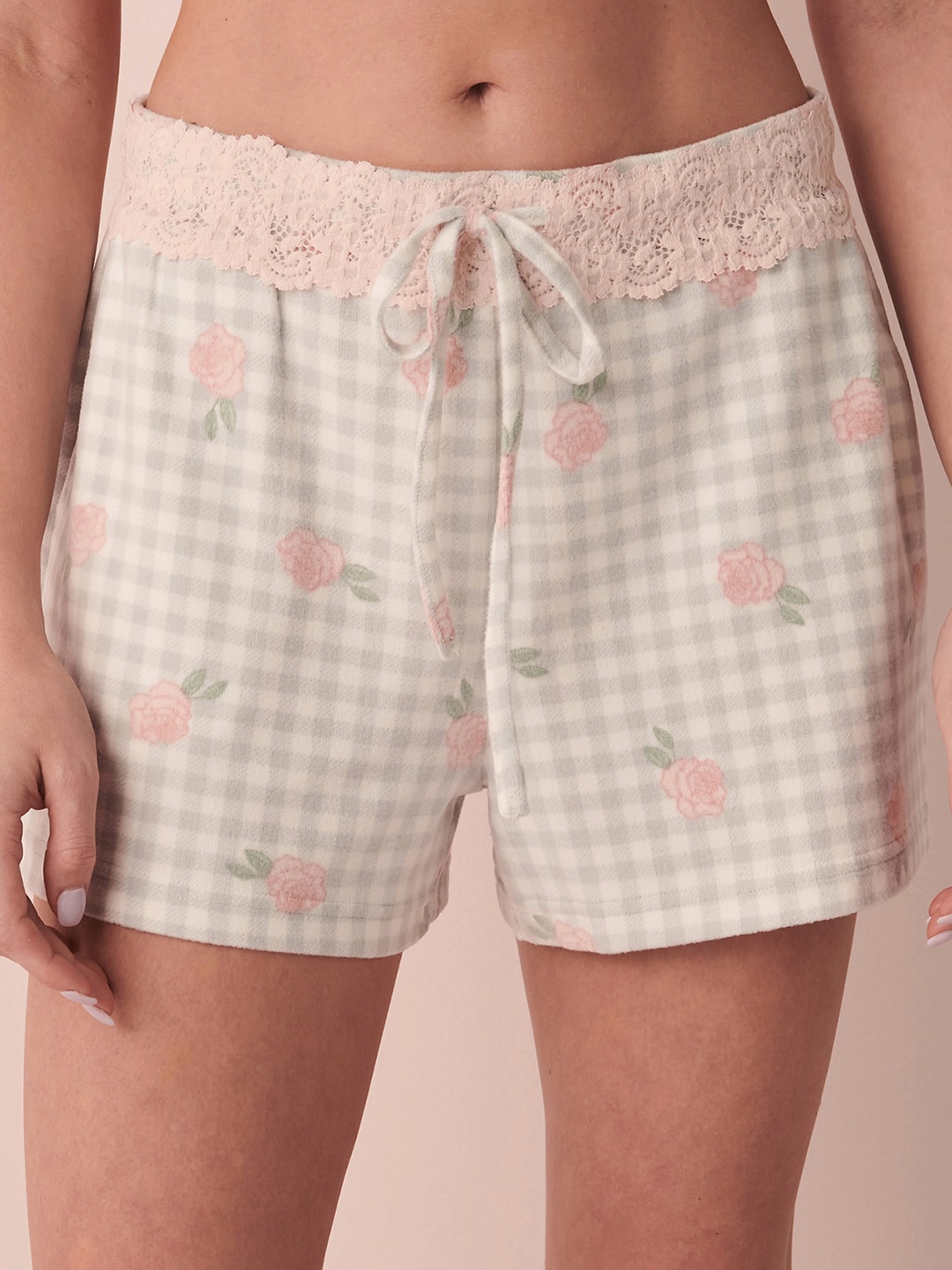 

La Vie en Rose Women Checked Lace Up Shorts, Grey