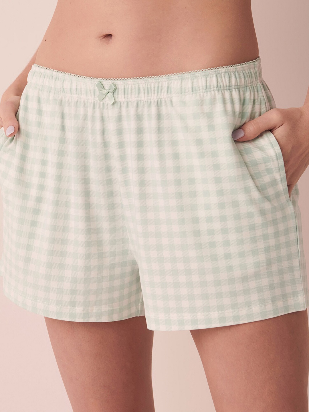 

La Vie en Rose Women Mid-Rise Checked Shorts, Green