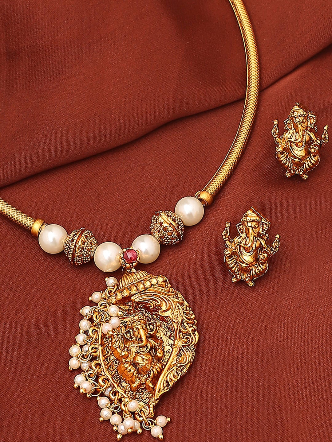

OOMPH Gold Plated Stone-Studded & Beaded Antique Jewellery Set