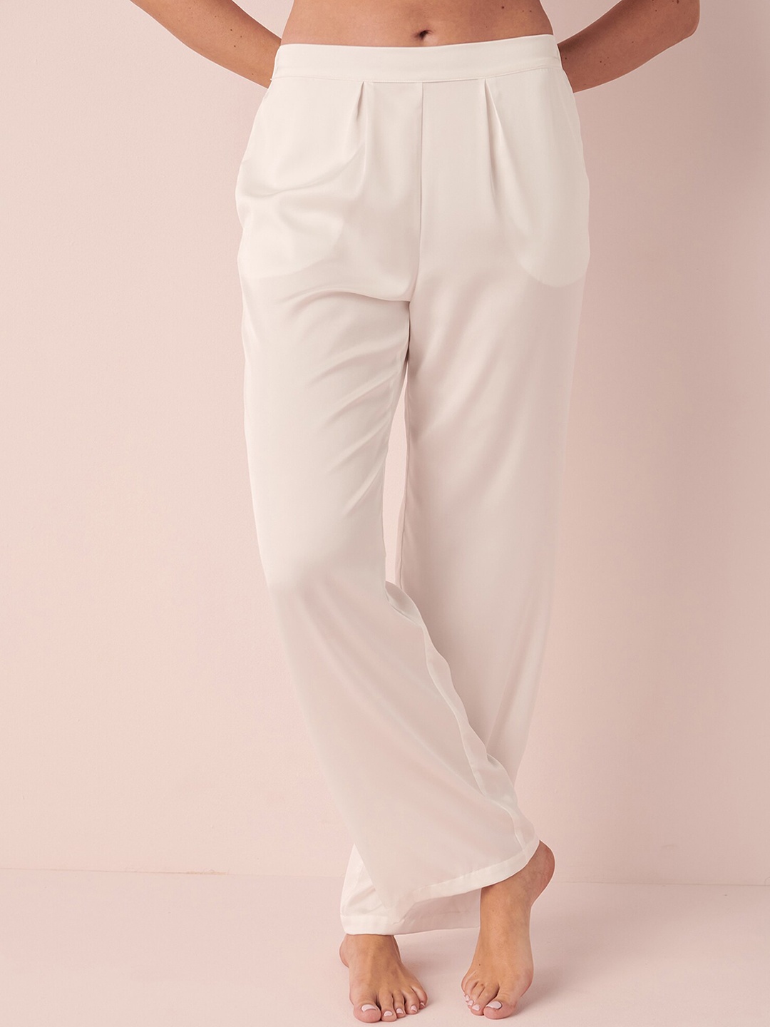 

La Vie en Rose Women Relaxed-Fit Straight Leg Lounge Pant, White