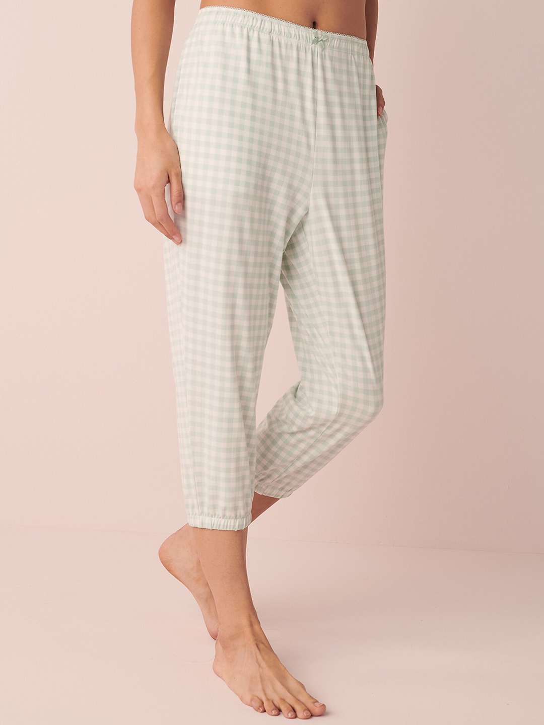 

La Vie en Rose Women Checked Relaxed-Fit Ultra-Soft Jogger Lounge Pant, Grey