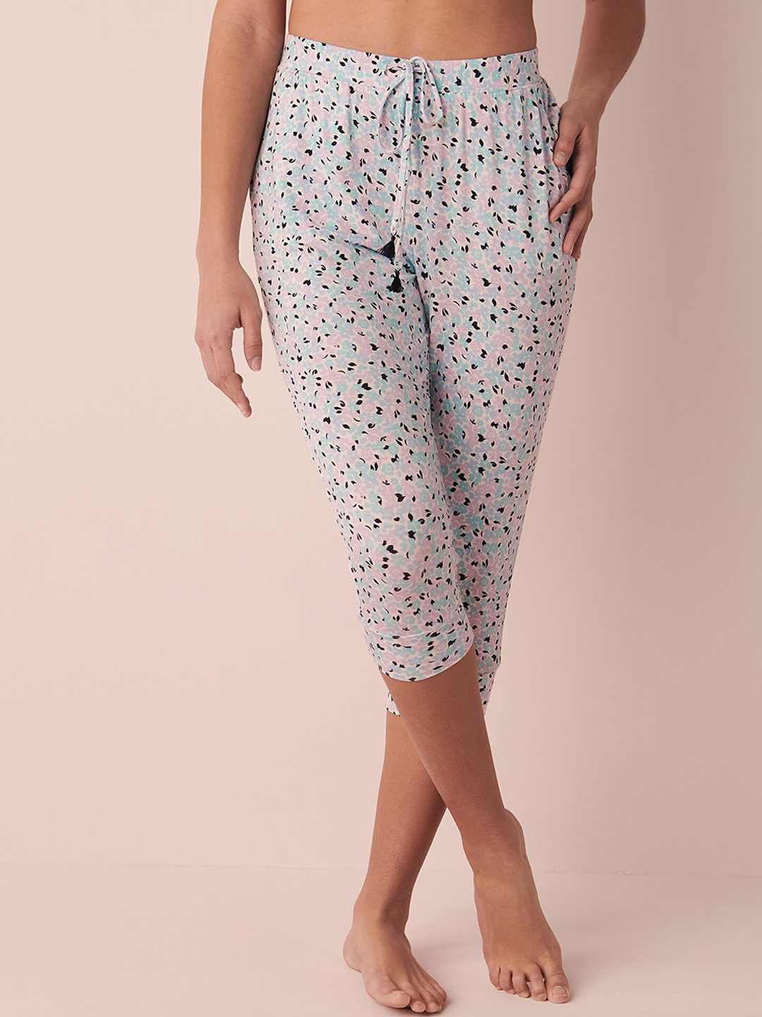 

La Vie en Rose Women Floral Printed Lounge Pants, Blue