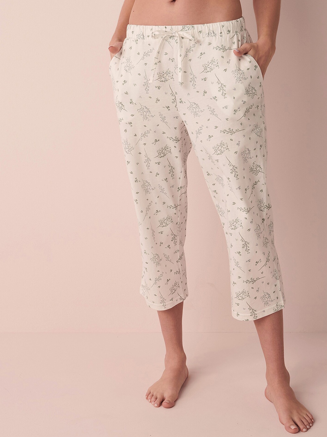 

La Vie en Rose Women Floral Printed Pure Cotton Straight-Fit Lounge Pants, Beige